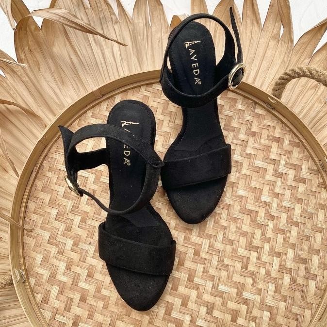 Black Wedges Sandal Sepatu Kasual Wanita Heels 10Cm Aveda Ga4484