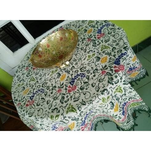 Taplak Meja Batik Bulat Cuiri