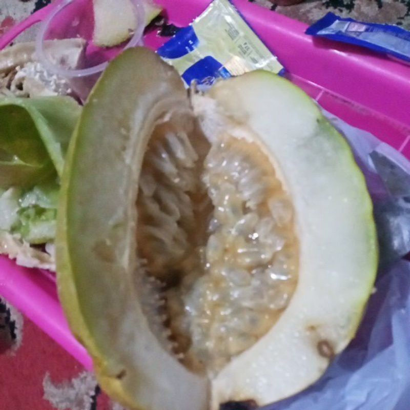 

Buah Markisa Besar