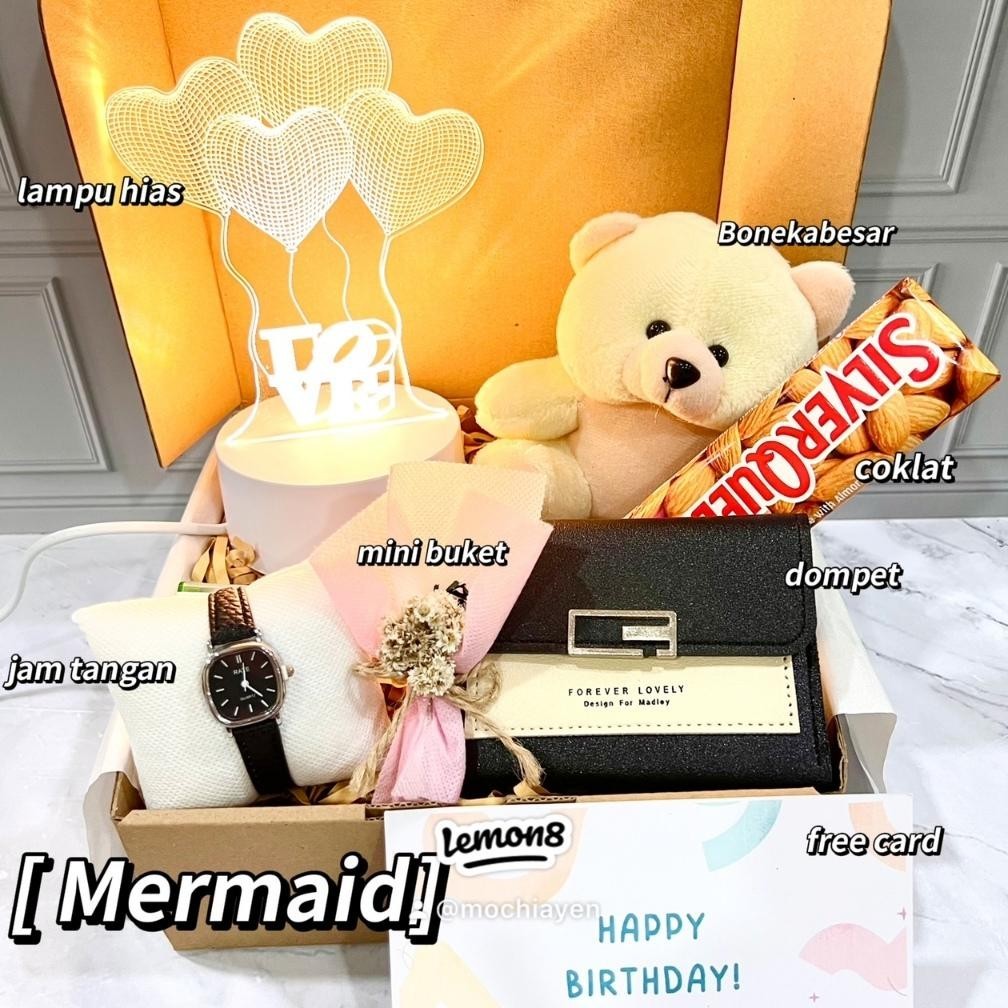 

CR - [JAM1] Kado Hampers Gift Box Hadiah Perempuan Wanita Cewek Cewe Hari Raya Birthday Ulang Tahun Wisuda Graduation Wedding Pernikahan Valentine Lebaran Idul Fitri Hari Ibu Guru Natal Christmas Tahun Baru New Year TERLARIS