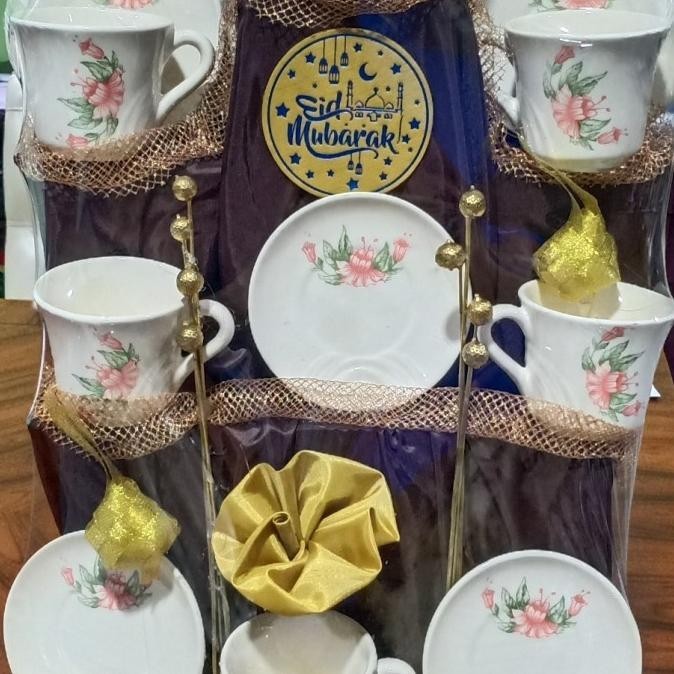 

Promo Terbatas Parcel Lebaran Tea Set / Parcel Lebaran Pecah Belah / Chomolla