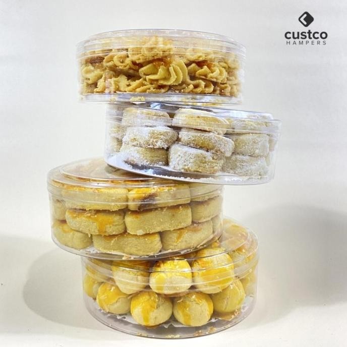 

Hampers Kue Lebaran Premium + Kacang + Sajadah | Kl04 | Custco Kue Chomolla