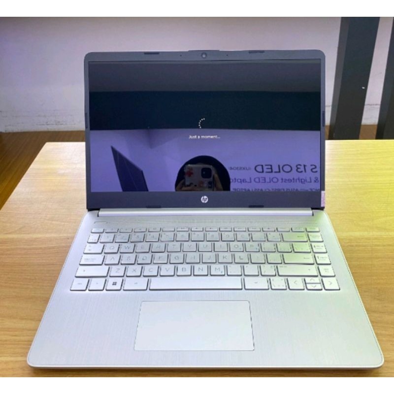 HP 14 INTEL I3 1135G4 4GB 256GB