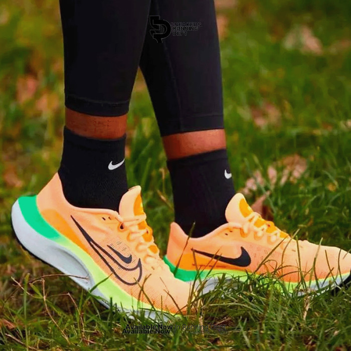 Sepatu Lari Wanita NIKE ZOOM FLY 5 DM8974800 ORIGINAL