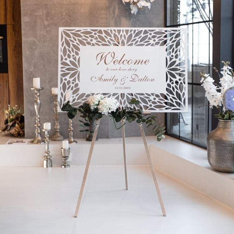 

Ur37 Easel Lukis Tinggi 120cm Stand Foto Naik Turun / Stand Lukis / Stand Akrilik / Dekorasi Pernikahan Ukuran tinggi 120cm x 50cm / Welcome Sign / Penyangga Foto / Stand Frame / Stand Kanvas / Tripod Penyangga Original