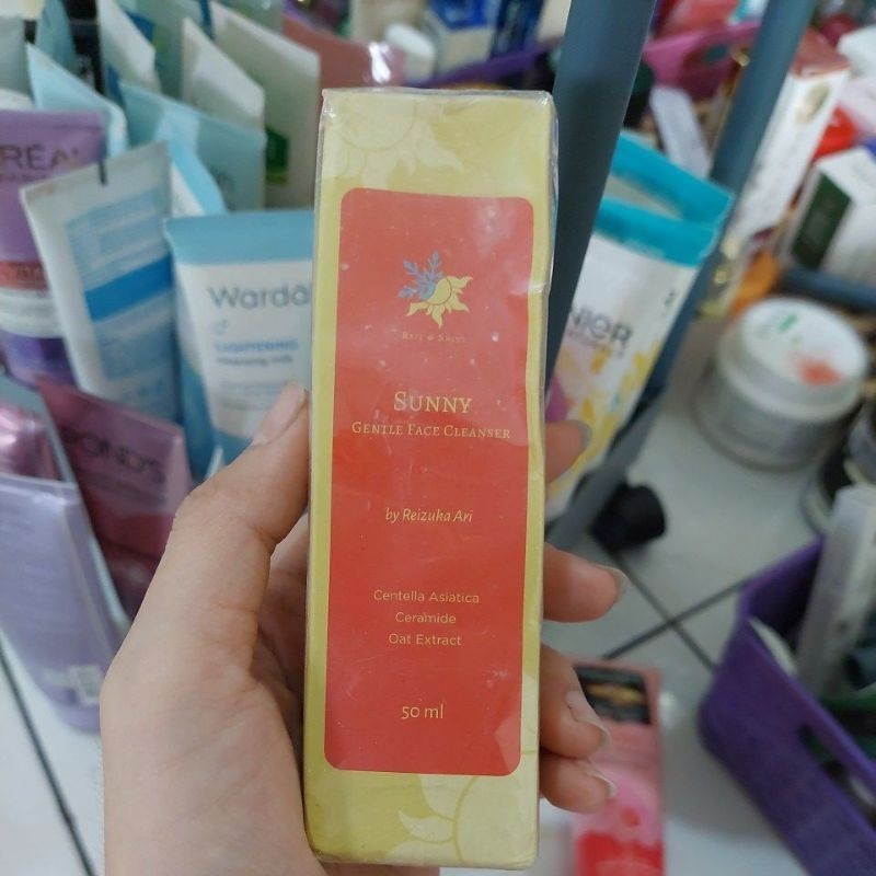 SUNNY GENTLE FACE CLEANSER BY REIZUKA ARI 50ML