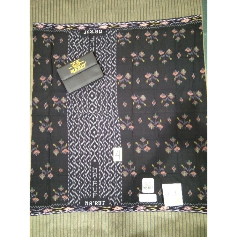 sarung MA'RUF