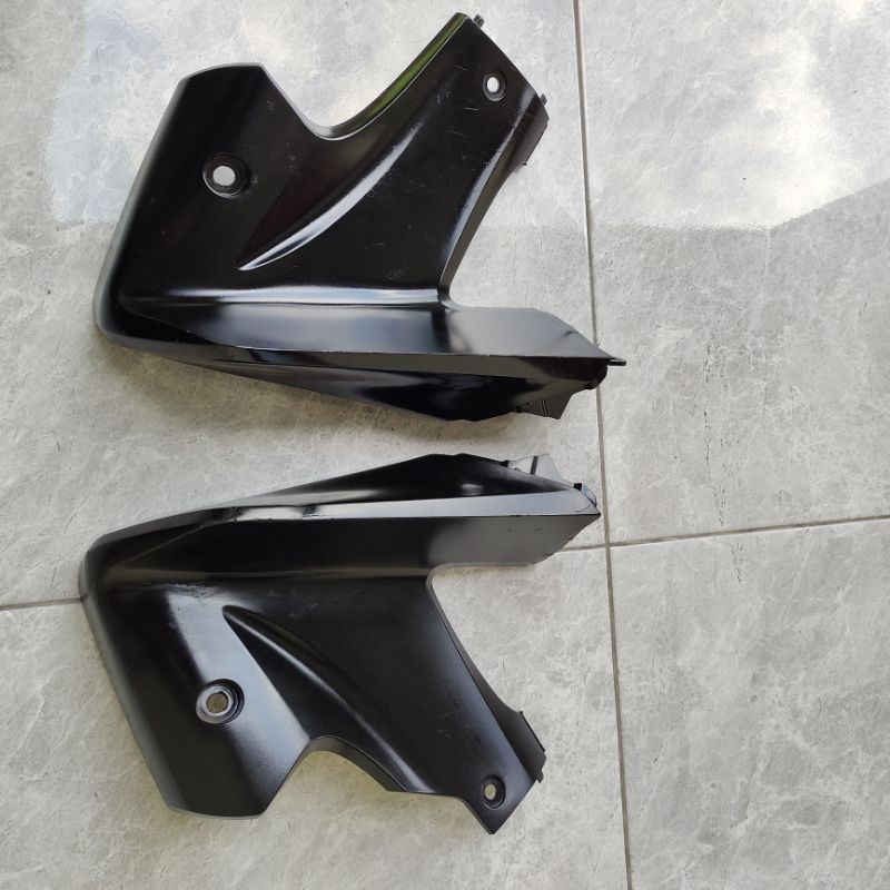 tebeng sayap bawah Honda Revo absolute 110 original