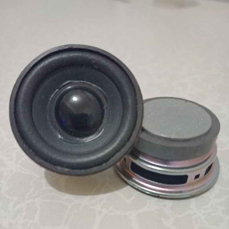 Speaker 1,8 inchi, 45mm woofer dan vokal 4 ohm 3 watt