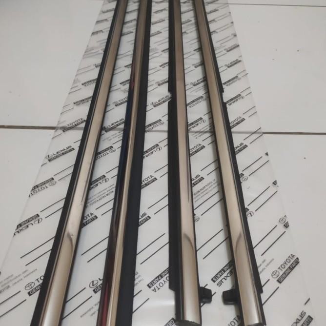 List Kaca Pintu Mobil/Karet Kaca Pintu Mobil Corolla Altis 2001-2006