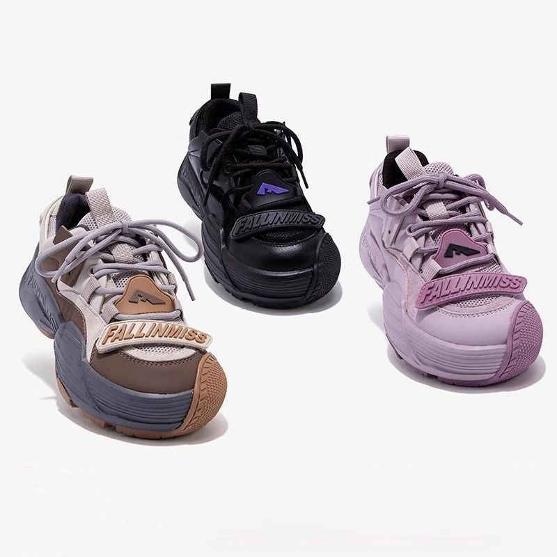 Girl's Feet Ugly and Cute Dad Shoes/Black Shoes/Casual Platform Sneakers