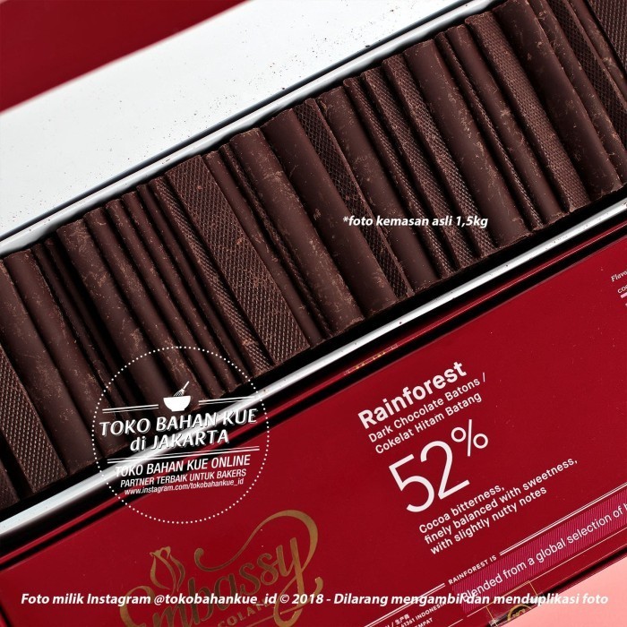 

Cabina Embassy Chocolate - Rainforest 500Gr Repack Dark Chocolate Batons 52%