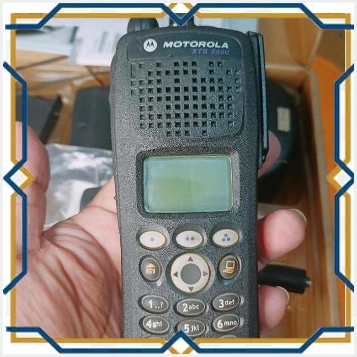 [LGD] HT MOTOROLA XTS2500 FREKUENSI 800MHZ TRUNK LENGKAP NORMAL JUAL MURAH