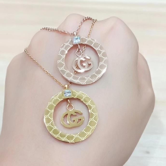 Kalung Titanium Steel Kalung Wanita Liontin Guccii Diamond Stok Terbatas