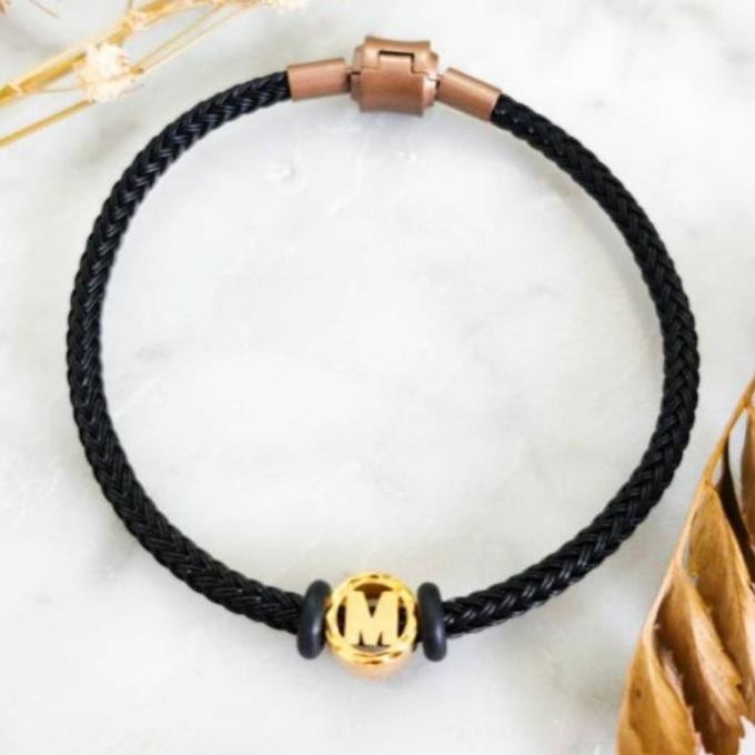 Gelang Tali Inisial Huruf M Pandora Elegant Emas Asli