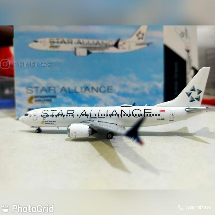 Singapore Airlines B 737 Max 8 9V-MBL Phoenix 1:400