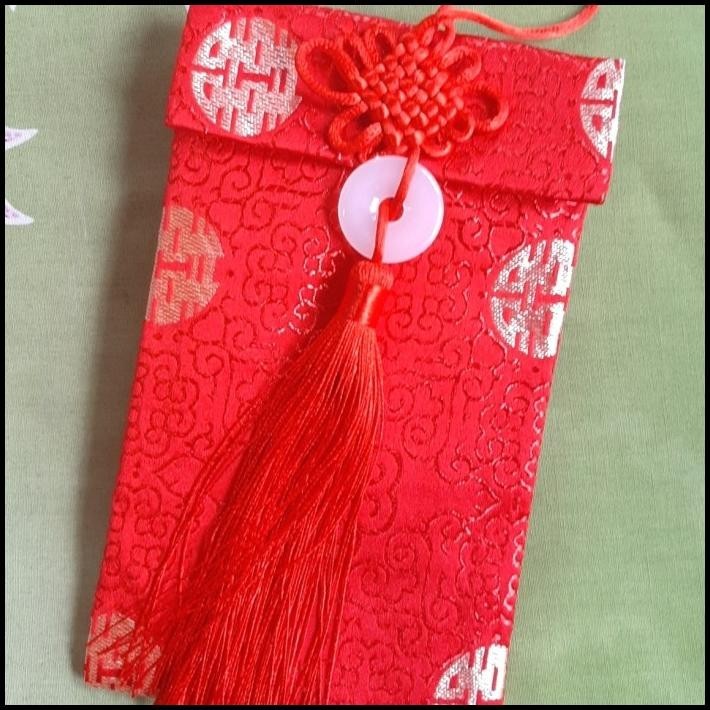 

DISKON ANGPAO KAIN BROKAT HIGH END MERAH IMLEK/SANGJIT/KAWINAN/SESERAHAN !!!!!!!