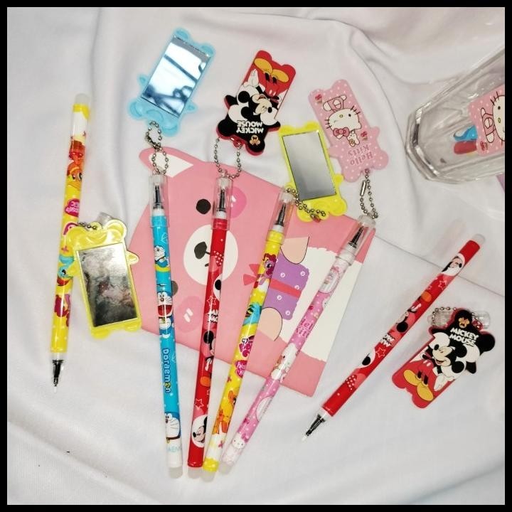 

TERMURAH PULPEN GANTUNGAN CERMIN KARAKTER GEMES BANGET TINTA HITAM HARGA MURAH !!!!!