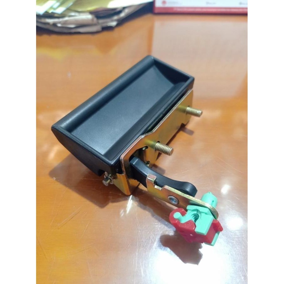 Handle Pintu Luar Bagasi Belakang Mitsubishi Kuda