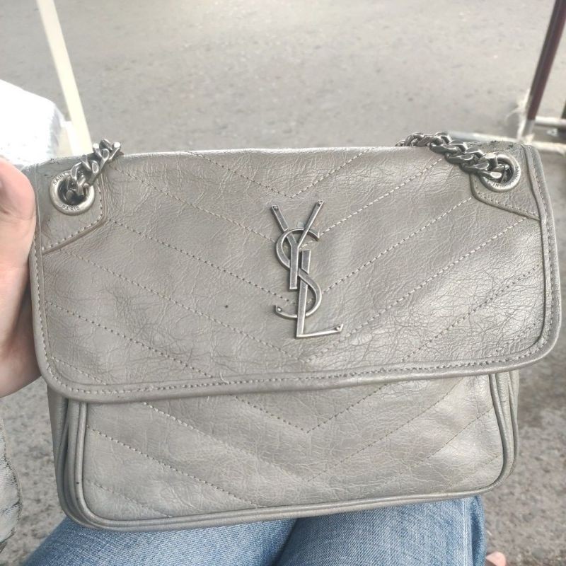 sling rantai YSL niki grey butuh retouch