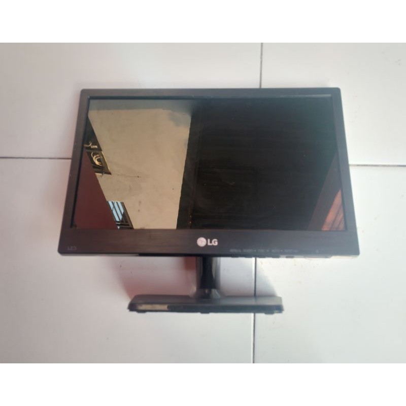 Monitor LCD Komputer bekas merk LG (Minus / Kondisi rusak)