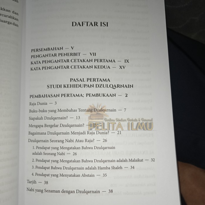

Buku Dzulqarnain Sang Penakluk Timur Dan Barat