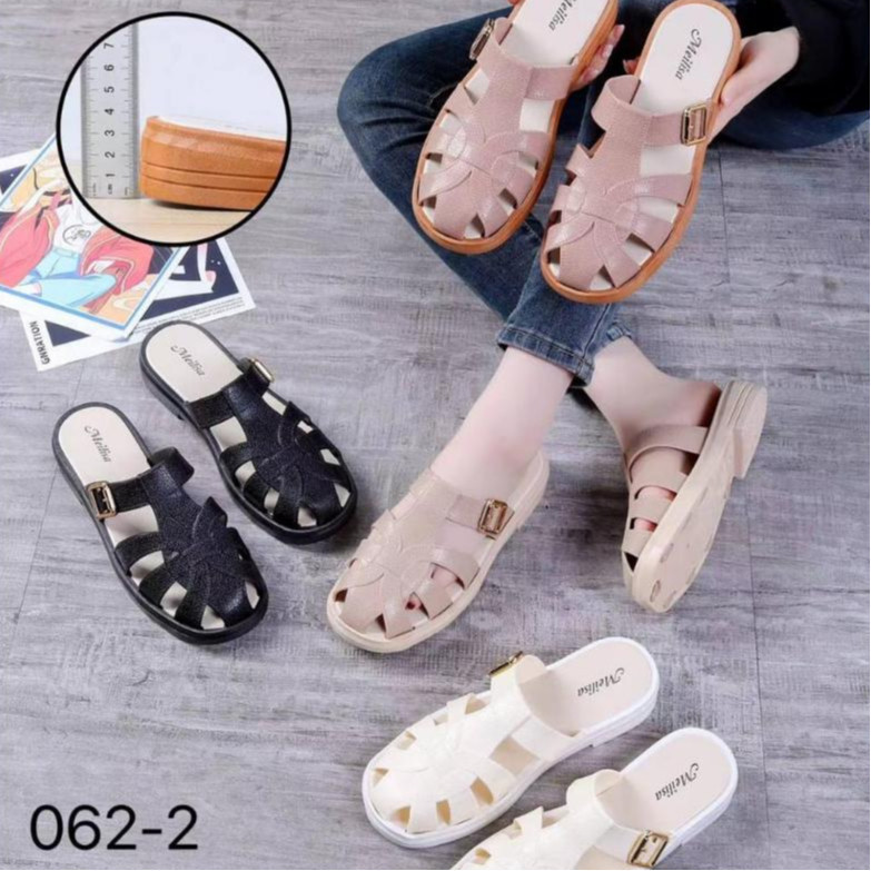 Sandal Slop Wanita // Berliana Sandal Wanita Jelly 062-2 Toe Thong Sendal Shoes
