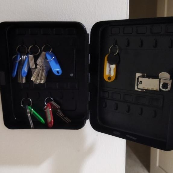

Cod Key Box Zehn Wall Key Cabinet 20 Slot Kombinasi Angka Premium Murah Baru