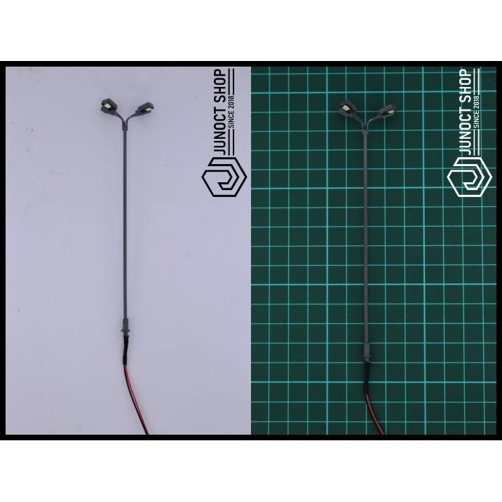 MINIATUR MAKET LAMPU TAMAN TINGGI 4 LED TIANG SOROT LAPANGAN STADION