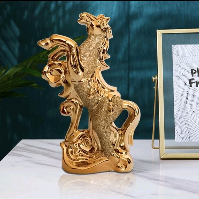 

Hiasan Meja Ruang Tamu Kuda Minimalis Berkualitas