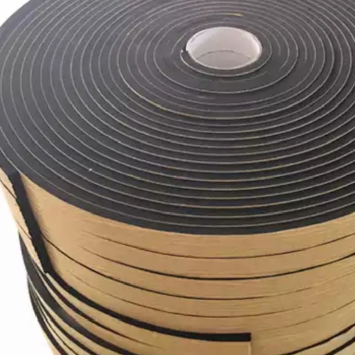 

SINGLE FOAM TAPE HITAM (TAHAN PANAS),TEBAL 8MM,LEBAR 25MM X 1 M (LARI)