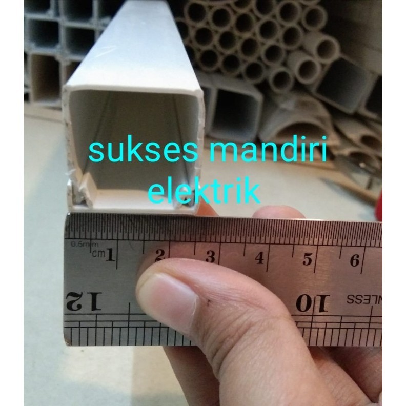 Duct Tutup / Kabel Duct / Solid Duct 25X25 95-96Cm