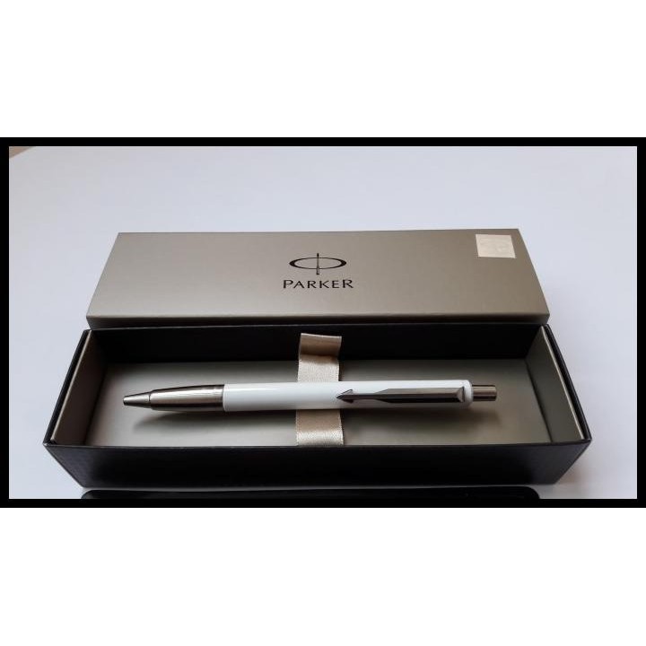 

PAKET PARKER VECTOR STANDARD WHITE: 1 PC BALLPOINT + 1 PC ROLLERBALL