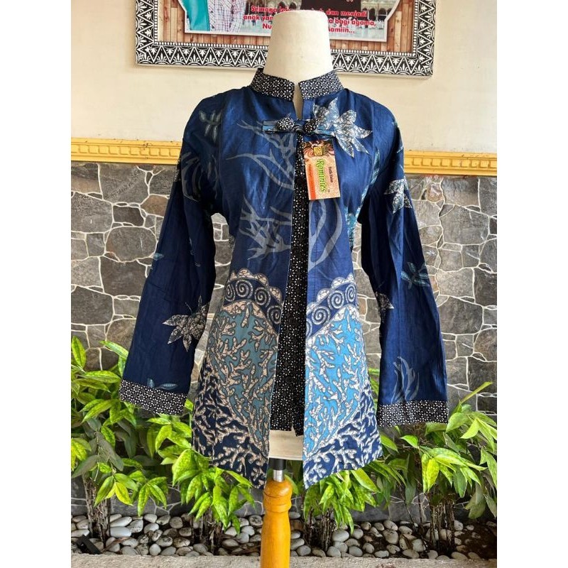 Promo Baju Batik Wanita // Blouse batik lengan panjang berkancing/ baju kerja lengan panjang