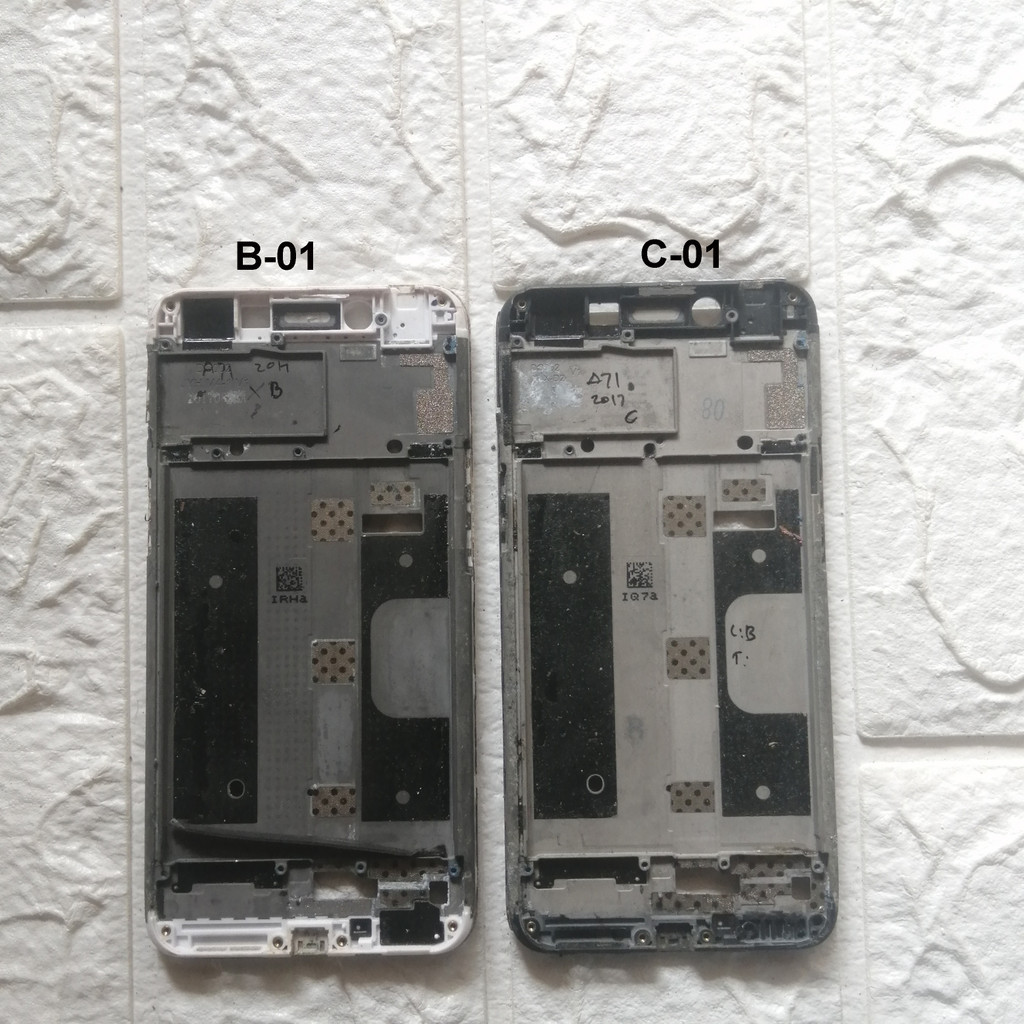 Oppo A71 2017 Frame Tulang Tengah / Tatakan LCD copotan