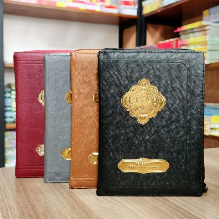 

Alquran Terjemah Alhikmah A5, Alquran Resleting Diponegoro Uk. Sedang