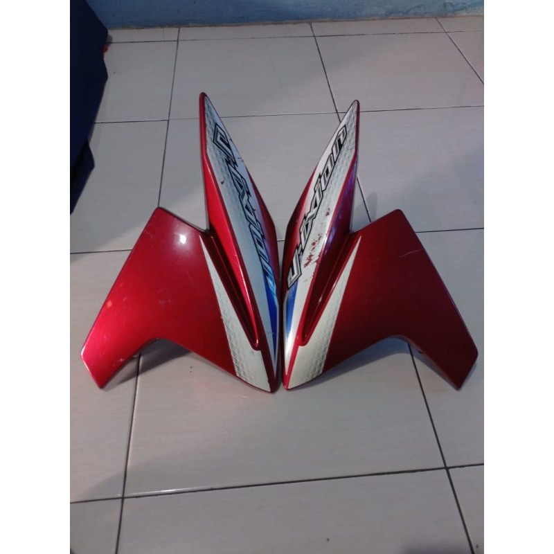 sayap tangki vixion new nvl