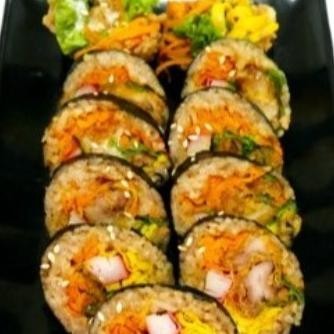 

Kimbab Chicken Mayo Sushi Korea 10 - 11 Potongan Halal