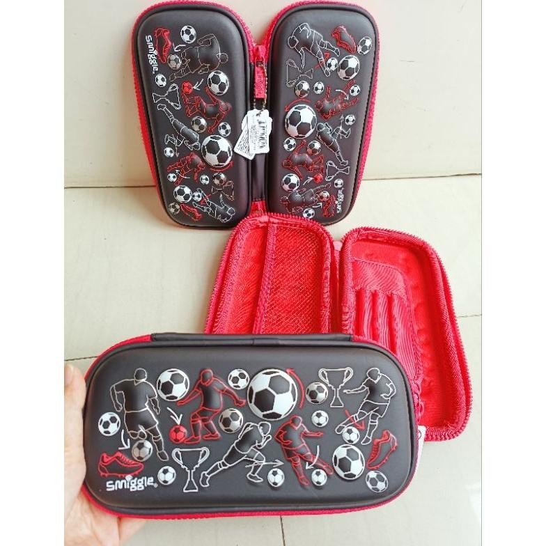 

TEMPAT PENSIL TPK117 SOCCER BLACK