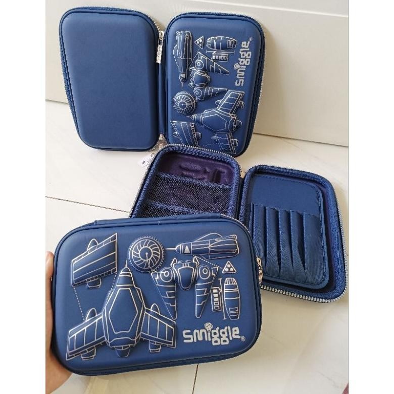 

TEMPAT PENSIL TP45 PESAWAT / size 15 x 22cm