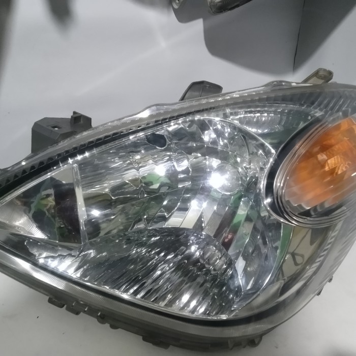 headlamp avanza vvti Original