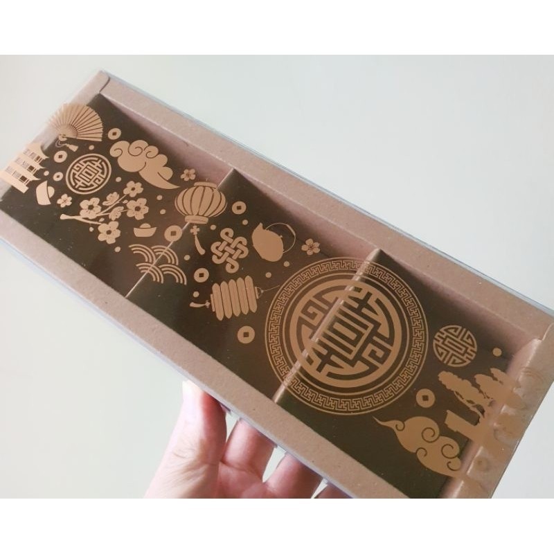 

5 pcs dus box mika kemasan mooncake warna coklat sekat 3 uk 7.5 cm