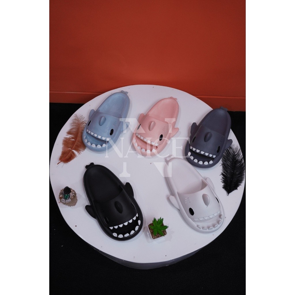 Sandal Hiu // Sandal Hiu Dewasa pria Wanita / Sendal Shark Model Hiu EVA / Sandal Rumah Couple Lucu