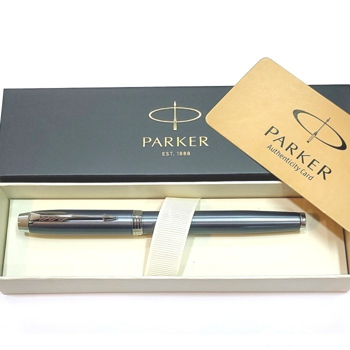 

Ready Parker IM New Blue Grey Chrome Trim Rollerball