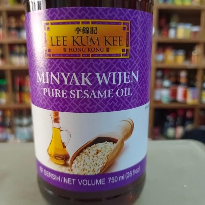 

Lee Kum Kee Minyak Wijen/ Pure Sesame Oil 750ml SS99