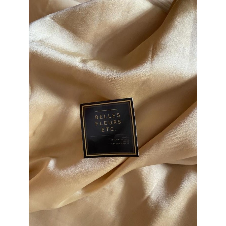 Luxury Satin In Gold/ Kain Properti Foto Background Emas Opheliazulaikastore