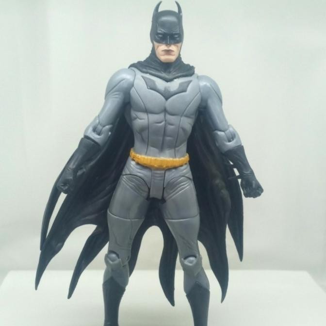 MAINAN ACTION FIGURE DC BATMAN