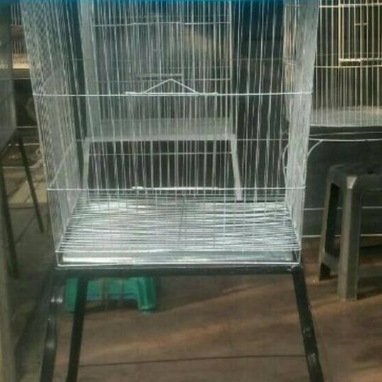 Kandang Burung Besi Limas Besar Pake Kaki Komlit Tangkringan Makan N