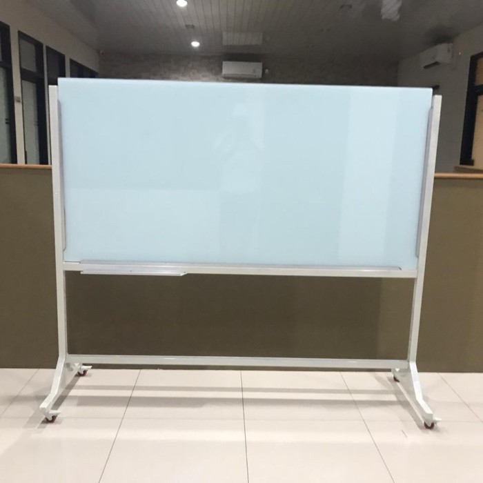 

glassard standing 100x150 magnetic