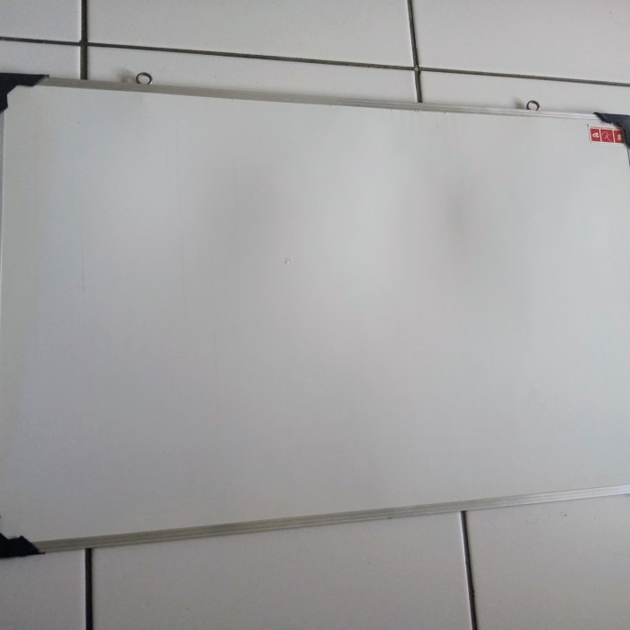 

Papan Tulis / White ard tempel atau gantung dinding 50 cm x 70 cm